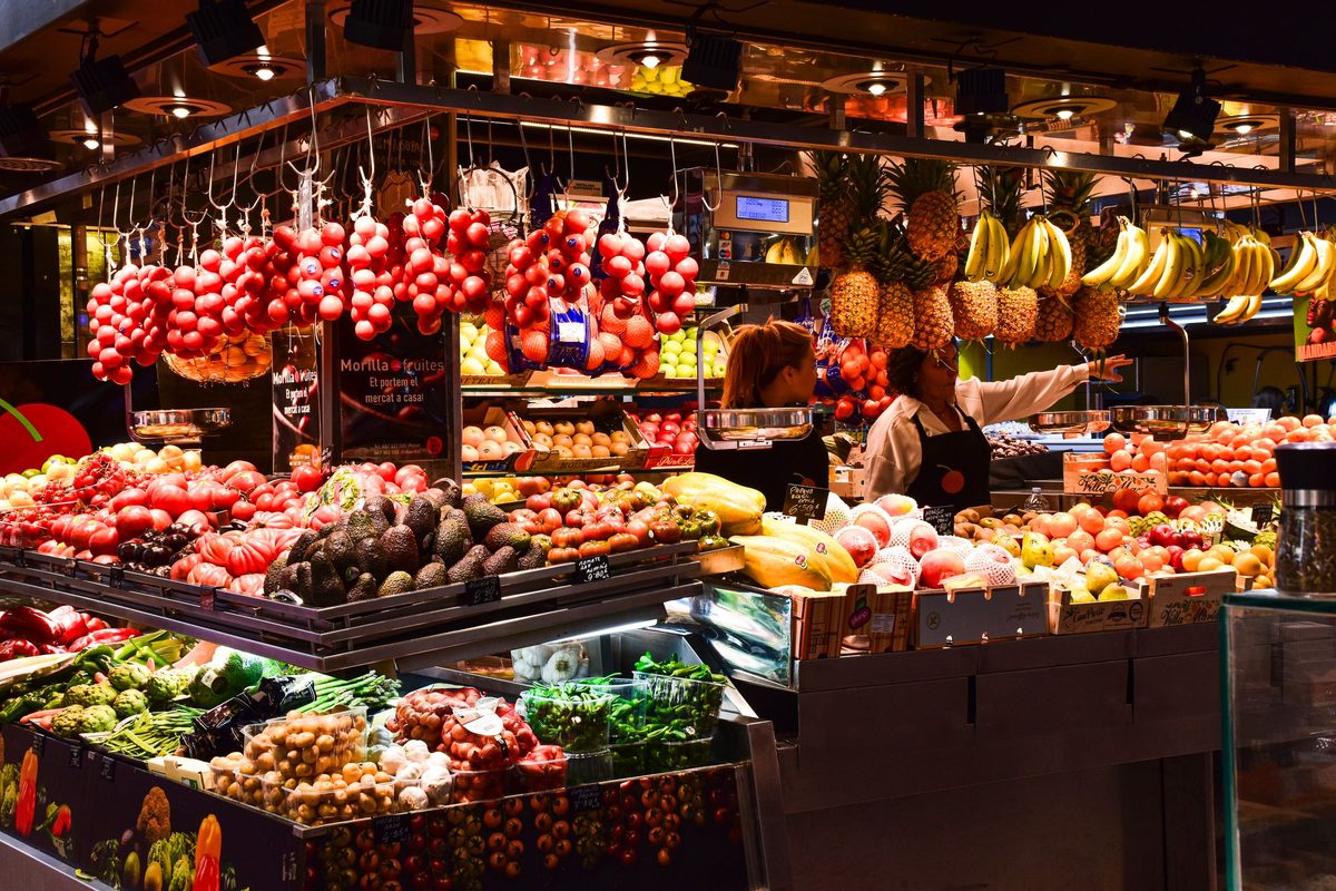 La Boqueria turgaus vaisių ir daržovių prekystalis Barselonoje
